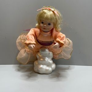 Sandra Kuck collectible,Tanya, Angel figurine.